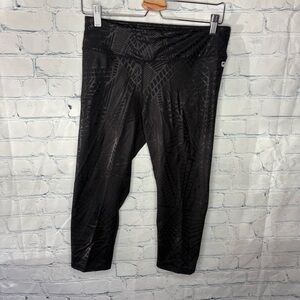 Fabletics black capri leggings size L